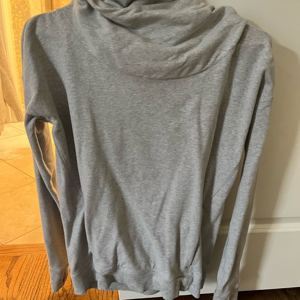 Lulu lemon gray pullover- lightly worn